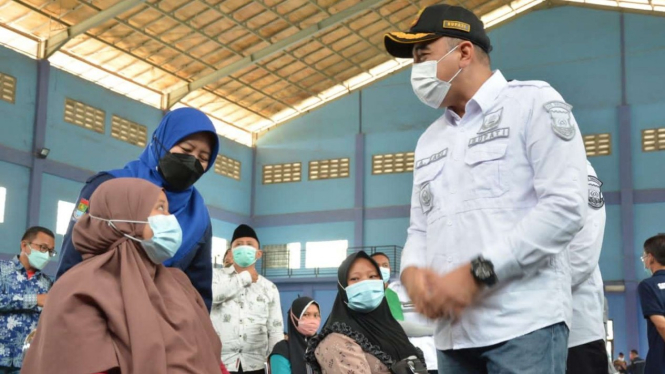 Bupati Tangerang Ahmed Zaki Iskandar Tinjau Vaksinasi Ibu Hamil