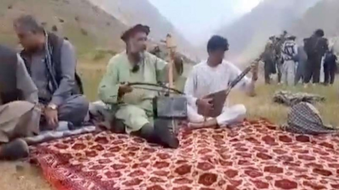 Fawad Andarabi, seorang penyanyi lagu rakyat Afghanistan dieksekusi mati Taliban