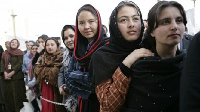 Perempuan Afghanistan.