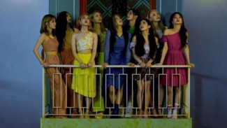 fromis_9 Tidak Terima Bayaran Selama 7 Tahun, Pihak Agensi Tutup Mulut
