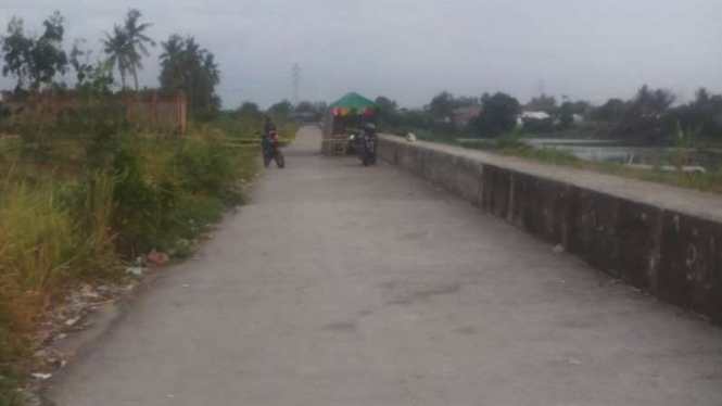 Lokasi penemuan jasad pemuda di kawasan Taman Teluk Naga, Kabupaten Tangerang.