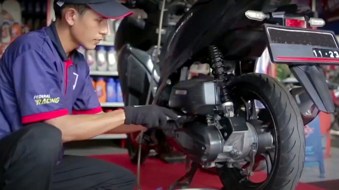 Kenali Perbedaan Bengkel Motor Resmi dan Umum