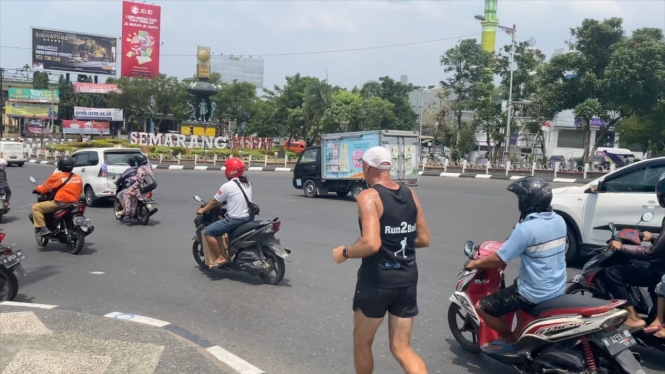 Pria asal Austria, Robert Spour yang melalukan maraton bertajuk Run2Bali