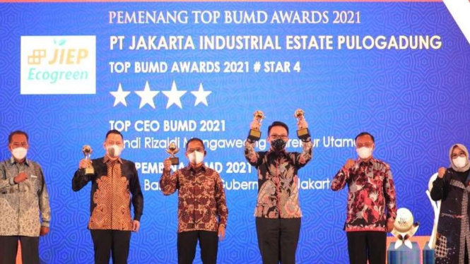 PT JIEP Raih TOP BUMD Award 2021.
