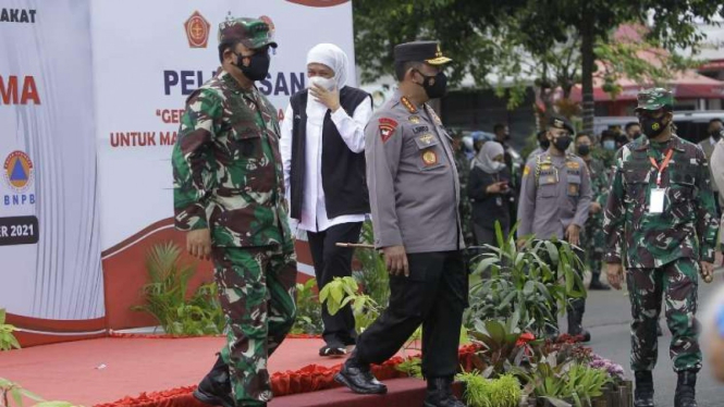 Panglima TNI Hadi Tjahjanto bersama Kapolri Listyo Sigit di Malang