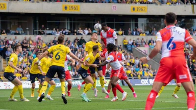 Duel Oxford United vs Wycombe Wanderers dalam lanjutan League One.