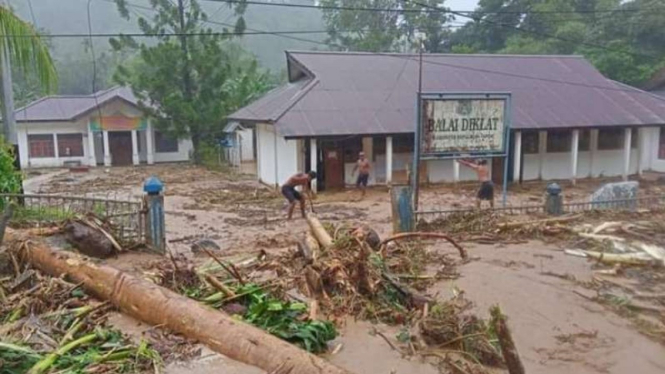 Bagian wilayah Kota Serui, ibu kota Kabupaten Kepulauan Yapen, di Provinsi Papua, yang terdampak banjir pada Selasa, 14 September 2021.