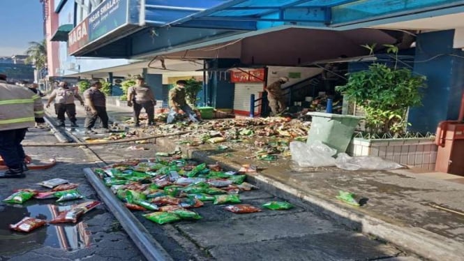 Kebakaran di Plaza Pondok Gede