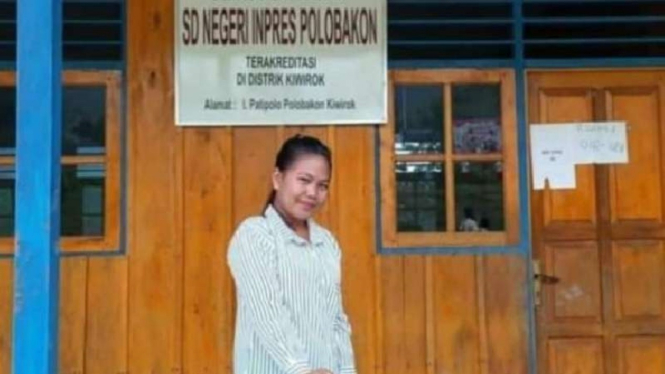 Gabriela Meilan, tenaga kesehatan di Puskesmas Kiwirok, Pegunungan Bintang, Papua, korban penyerangan KKB yang meninggal dunia di sebuah jurang akibat terjatuh saat berusaha menyelamatkan diri.