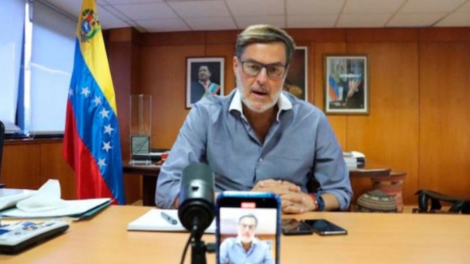  Menteri Luar Negeri Venezuela, Felix Plasencia.