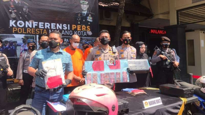 Konferensi pers pembobolan ATM oleh karyawan vendor pengisian uang