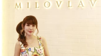 Cerita Emily Young Ryu, Bertahan Lewat Musik Hingga Jual Baju