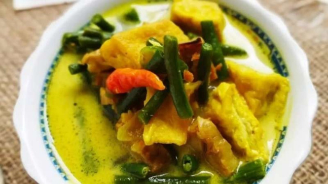 Sayur lodeh tempe kacang panjang.