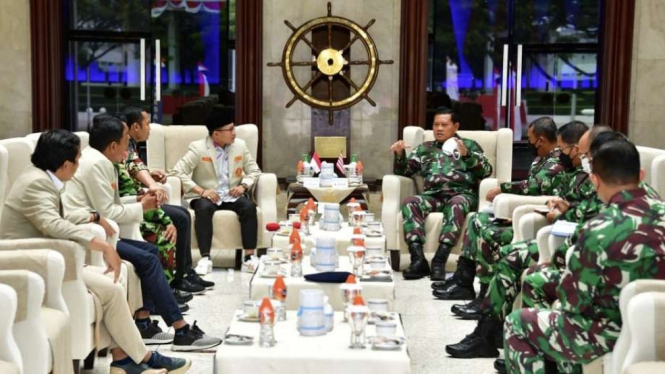 VIVA Militer: KSAL terima kunjungan Pimpinan Pusat Pemuda Muhammadiyah