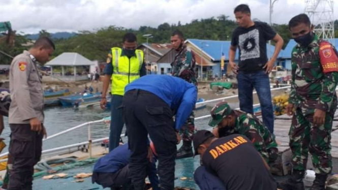 Kapal motor (KM) Fungka Permata-VII GT 121 mengalami kebakaran di pelabuhan Regional Sanana, Desa Fagudu, Kabupaten Kepulauan Sula, Maluku Utara, pada pukul 10.00 WIT, Rabu, 22 September 2021.