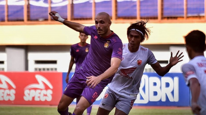 Pertandingan Persik Kediri vs PSM Makassar