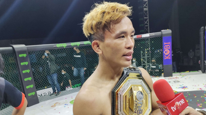 Novan Kaunang raih sabuk juara interim usai kalahkan Faizal Lase di Fight Night 