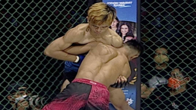 Novan Kaunang vs Faizal Lase di Fight Night 49