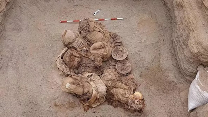 Penemuan mayat manusia purba di Peru.