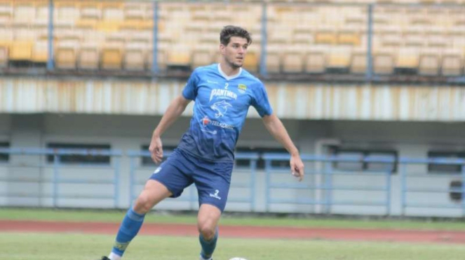 Bek Persib Bandung, Nick Kuipers.