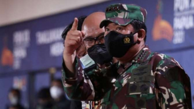 VIVA Militer: Panglima TNI Marsekal Hadi Tjahjanto cek venue PON XX di Papua 