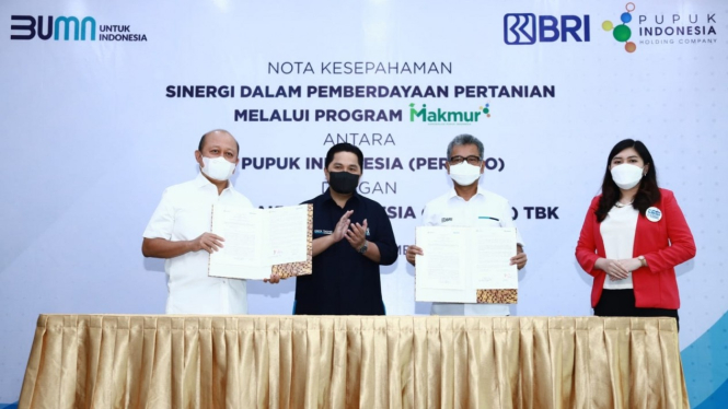Penandatanganan Nota kesepahaman antara BRI dengan PT Pupuk Indonesia