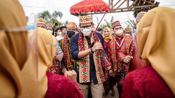 Sandiaga Uno kunjungi Desa Rigis Jaya, Lampung Barat.