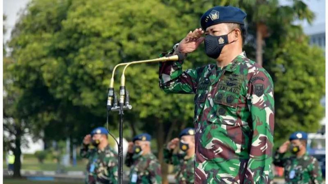 VIVA Militer: Mantan Wakasau Marsdya TNI Fahru Zaini memimpin Apel Luar Biasa