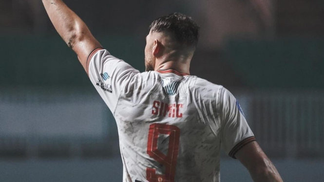 Penyerang Persija Jakarta, Marko Simic merayakan gol
