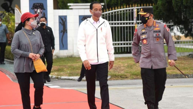 Presiden Jokowi, Ketua DPR Puan Maharani dan Kapolri Jenderal Listyo Sigit