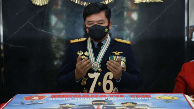 VIVA Militer: Panglima TNI memanjatkan doa pada perayaan HUT TNI ke-76