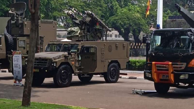 Ranpur TNI AD jenis Multi Purpose Combat Vehicle (MPCV) dipamerkan depan Istana