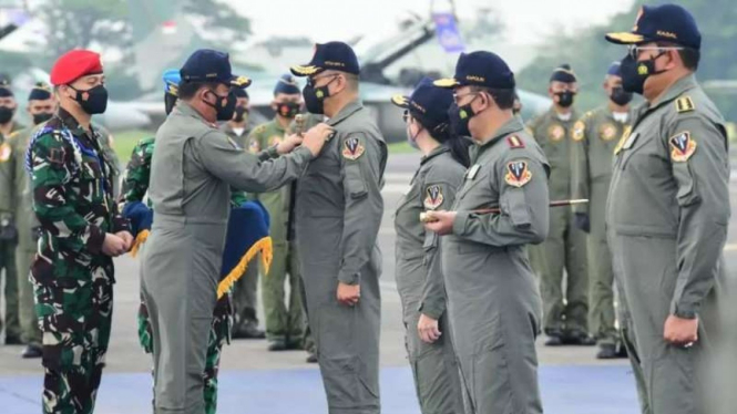 VIVA Militer: Bambang Soesatyo (Bamsoet) terima Wing Kehormatan TNI AU