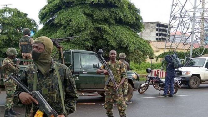 Ilustrasi--Tentara berjaga di kawasan Kaloum, Conacry, Guinea