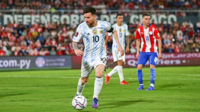 Aksi Lionel Messi saat hadapi Paraguay dalam laga Kualifikasi Piala Dunia 2022