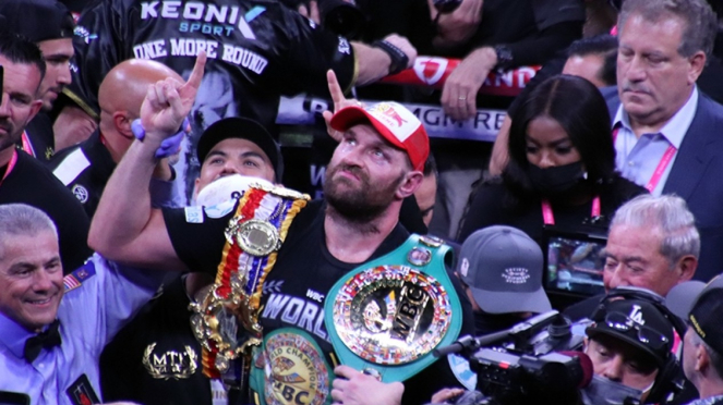 Tyson Fury usai mengalahkan Deontay Wilder