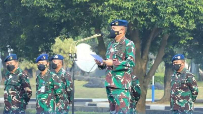 VIVA Militer: Wakasau, Marsda TNI Gustaf Brugman, pimpin apel luar biasa