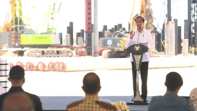 Presiden Joko Widodo di lokasi Groundbreaking pembangunan Smelter PT Freeport Indonesia.