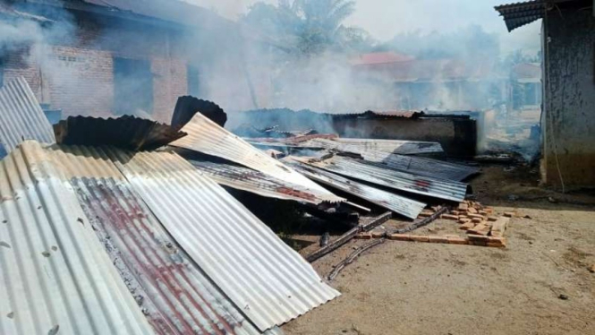 Kebakaran hanguskan 8 rumah di Kabupaten Langkat.