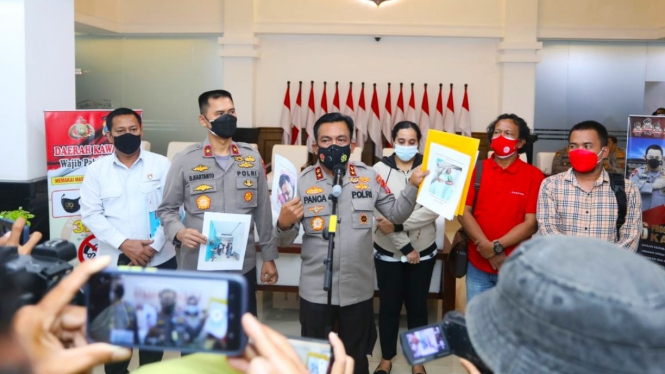 Kapolda Sumut, Irjen Pol RZ Panca Putra Simanjuntak saat beri keterangan pers