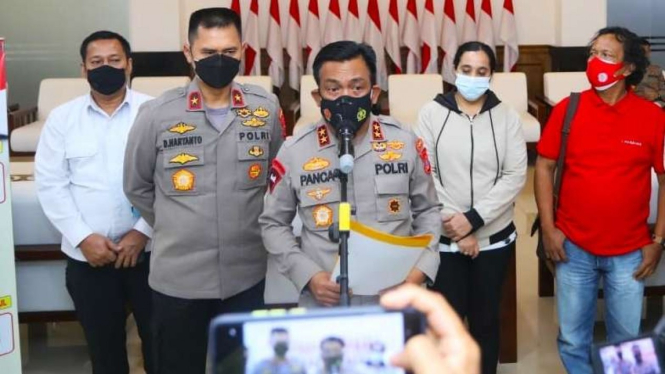 Kapolda Sumut, Irjen Pol RZ Panca Putra Simanjuntak saat beri keterangan pers