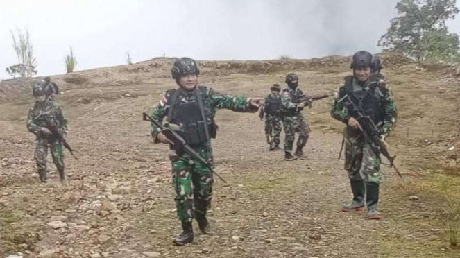 VIVA Militer: Danrem 174/ATW, Brigjen TNI Bangun Nawoko (tengah)