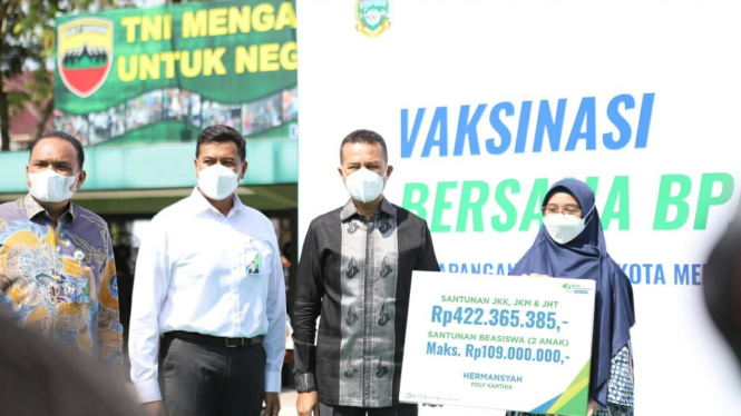 Vaksinasi Bersama BPJAMSOSTEK di Medan (13/10)