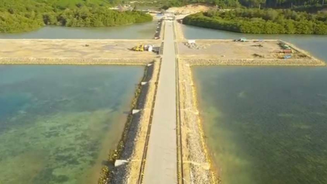 Proyek Pembangunan Pelabuhan Wae Kelambu Labuan Bajo.