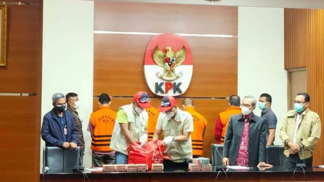 KPK tetapkan Bupati Musi Banyuasin sebagai tersangka.