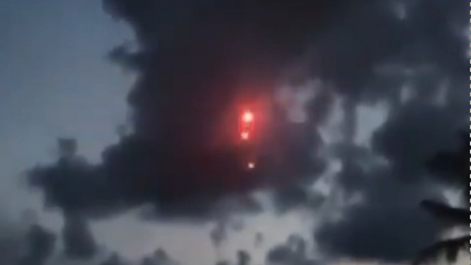 Viral Meteor Berapi Jatuh di Aceh (Instagram/fakta.indo)