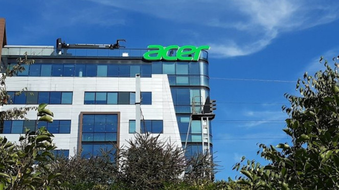 Acer.