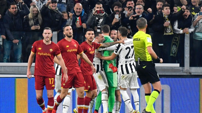 Pemain Juventus saat melawan AS Roma