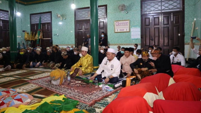 Ketua DPD RI, AA LaNyalla Mahmud Mattalitti, menghadiri Maulid Nabi Muhammad SAW