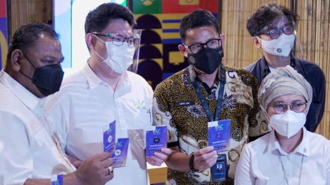 Peluncuran SmartTAC, aplikasi yang memudahkan bersosialisasi secara digital, oleh Founder & CEO TAC Indonesia William Gosal di Surabaya, Jawa Timur, Kamis, 21 Oktober 2021.